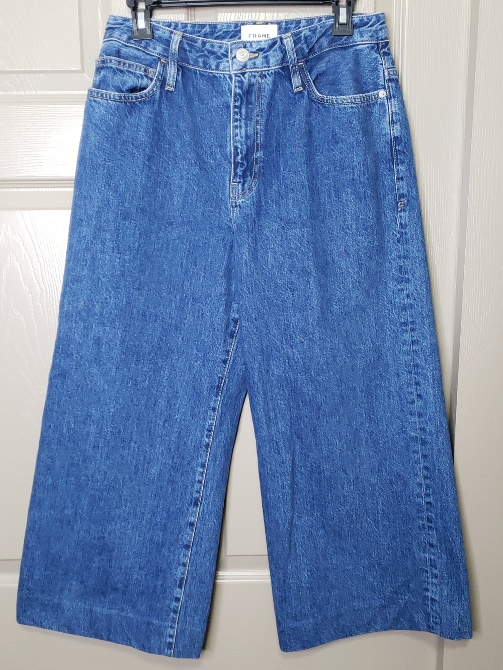 Frame Denim Wide-Leg High rise Crop Jeans in Classic Blue Wash Size 29